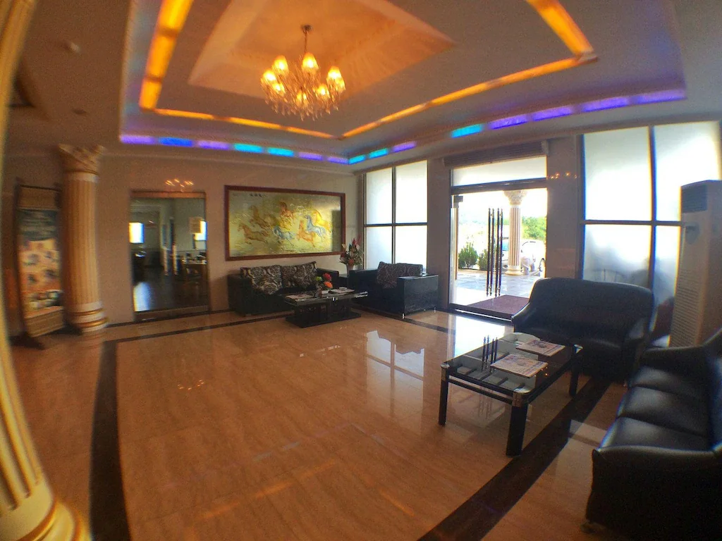 Grand Hoyah Hotel photo 5