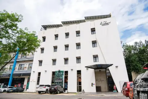 Le Charme Suites Subic - Hotel in Olongapo