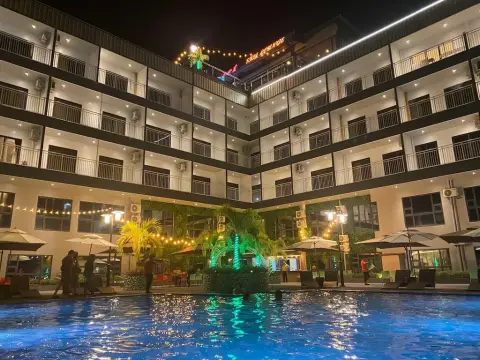 Subic Riviera Hotel & Residences photo