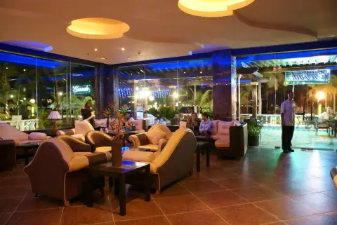 Vista Marina Hotel & Resort photo
